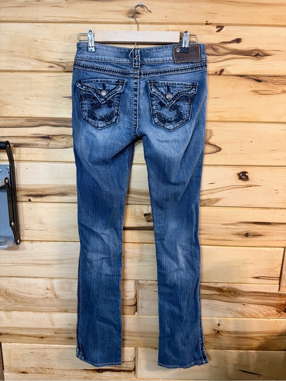 Silver Jeans Women's Blue Boot-Cut Denim with Embellished Back Pockets